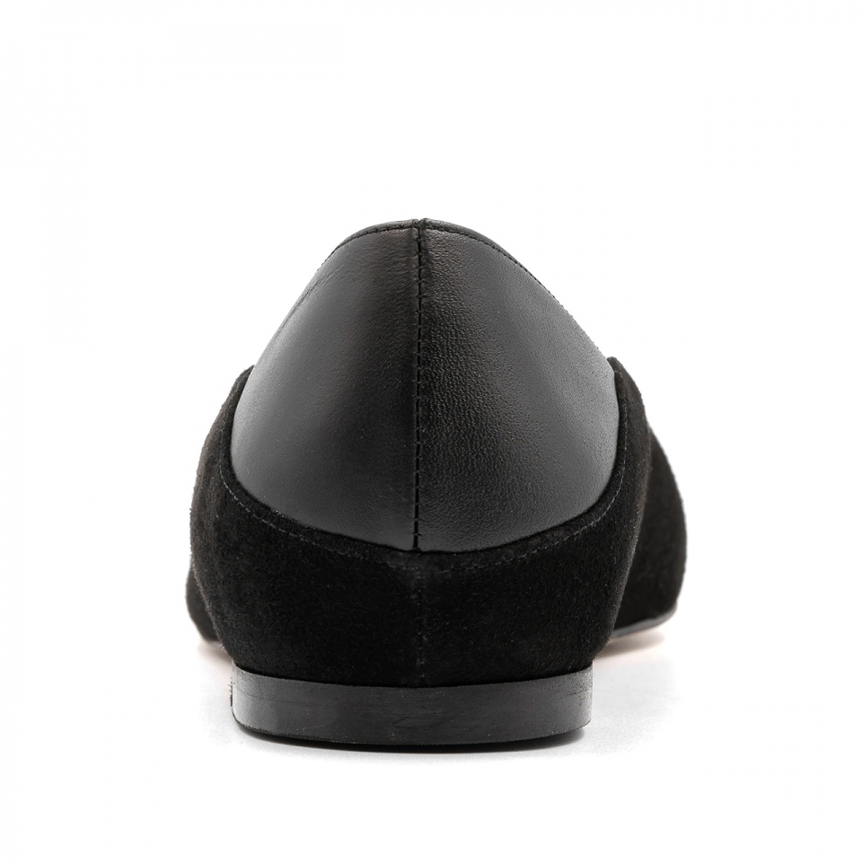 Czarne skórzane baleriny 5AD22227824L