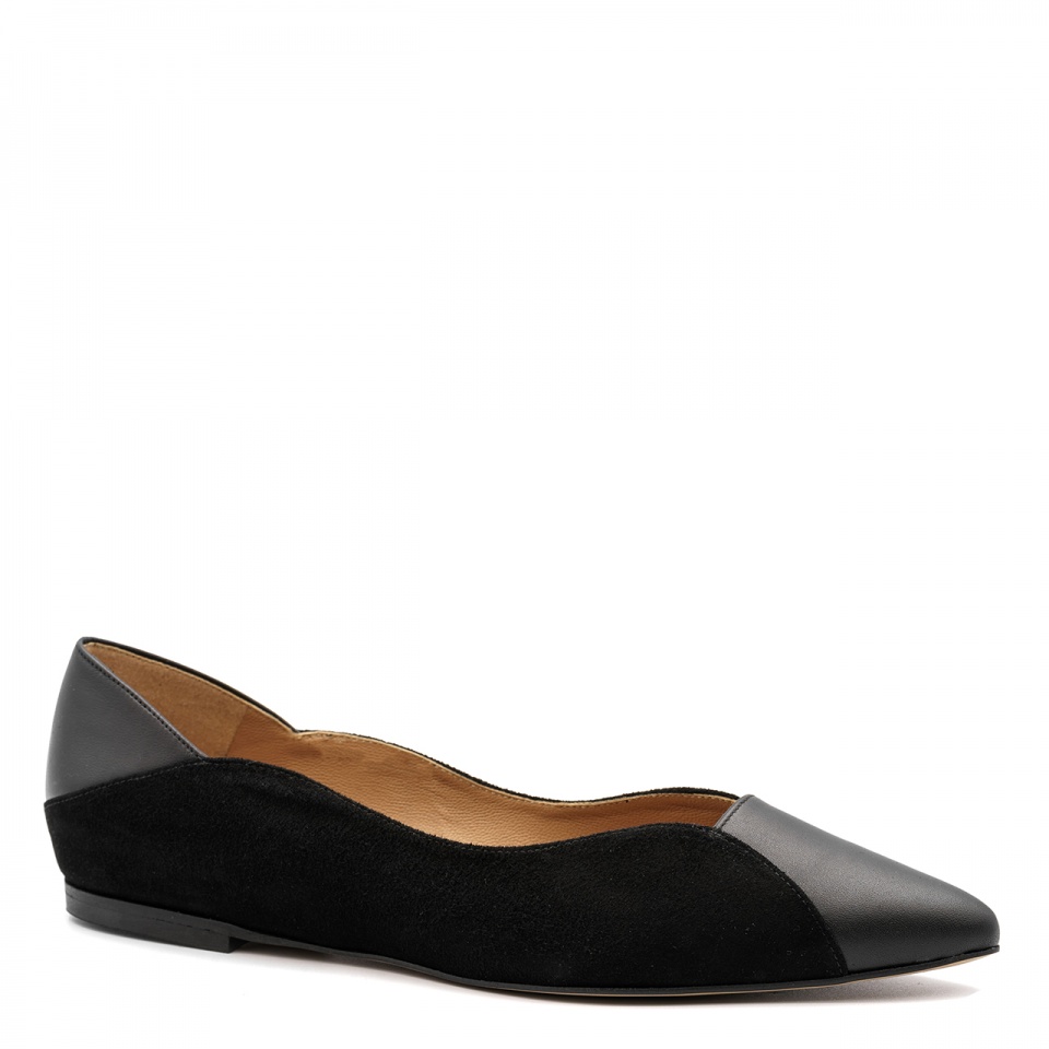 Czarne skórzane baleriny 5AD22227824L