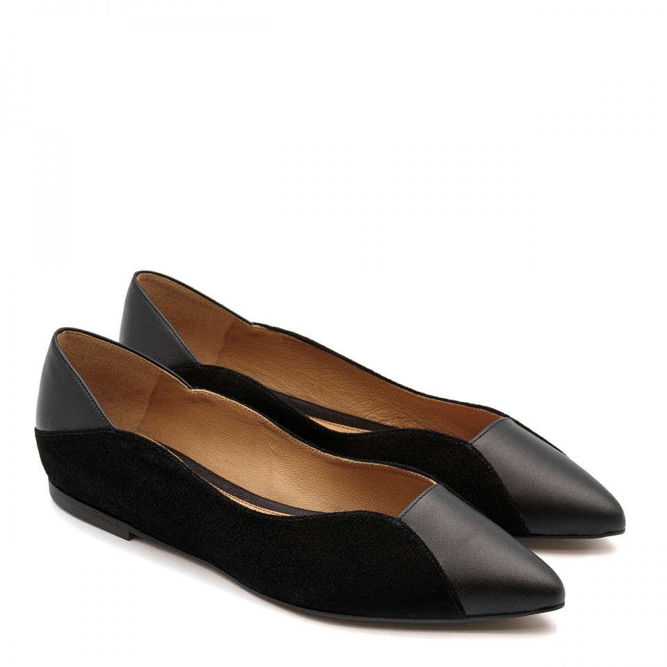 Czarne skórzane baleriny 5AD22227824L