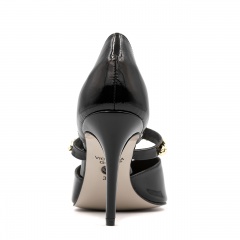 Czarne lakierowane czółenka 5AD00167023L