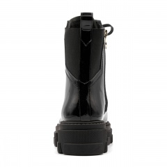 Czarne lakierowane botki 5ADVG94325Z