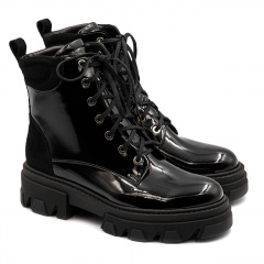 Czarne lakierowane botki 5ADVG82625Z