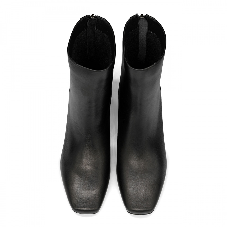 Czarne skórzane botki na klocku 5AD185408522Z