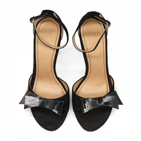 Czarne zamszowe sandały 5ADB864010325L