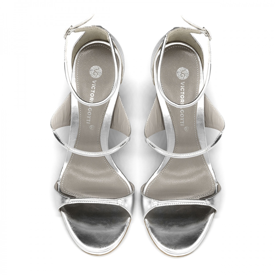 Srebrne skórzane sandały 5AD001814124L2