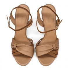 Karmelowe skórzane sandały 5AD001816525L