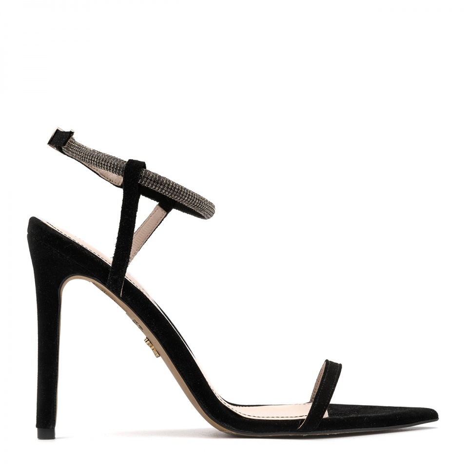 Czarne zamszowe sandały 5AD001815124L2