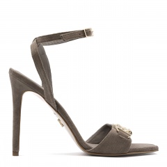 Mocca zamszowe sandały z łańcuchem 5AD001813524L