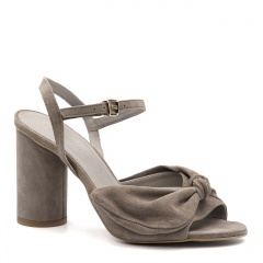 Mocca zamszowe sandały 5AD02684025L