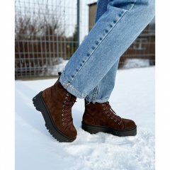 Czekoladowe welurowe wiązane workery 246F