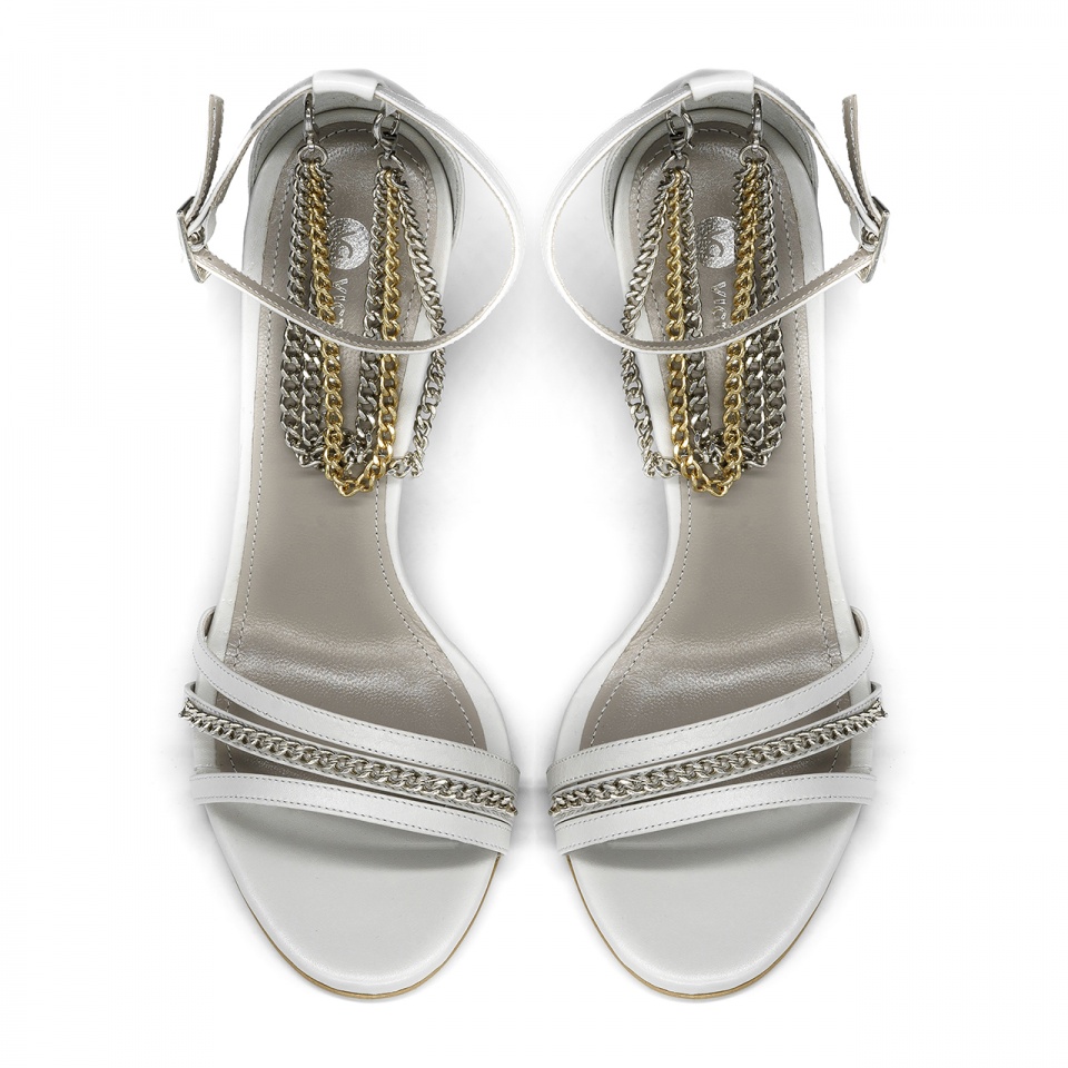 Szare sandały z łańcuszkiem 5AD001812323L