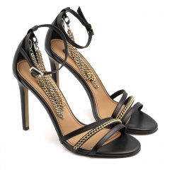 Czarne sandały z łańcuszkiem 5AD001812323L2