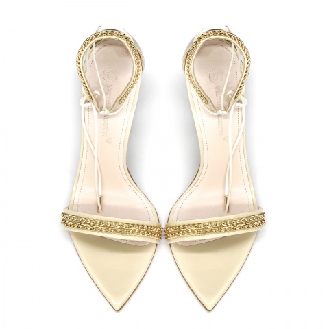 Ecru sandały z łańcuszkiem 5AD001810221L