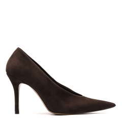 Czekoladowe zamszowe szpilki z długim czubem 142B