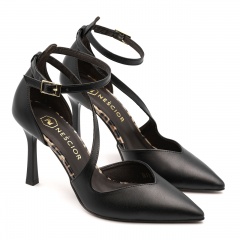 Czarne skórzane szpilki z panterą i paskami 231H