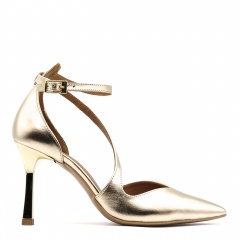 Złote skórzane szpilki z paskami 231H