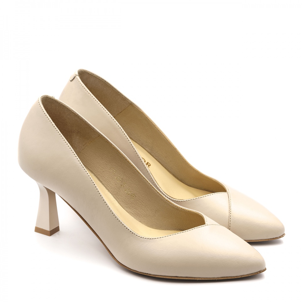 Beżowe skórzane czółenka 264E