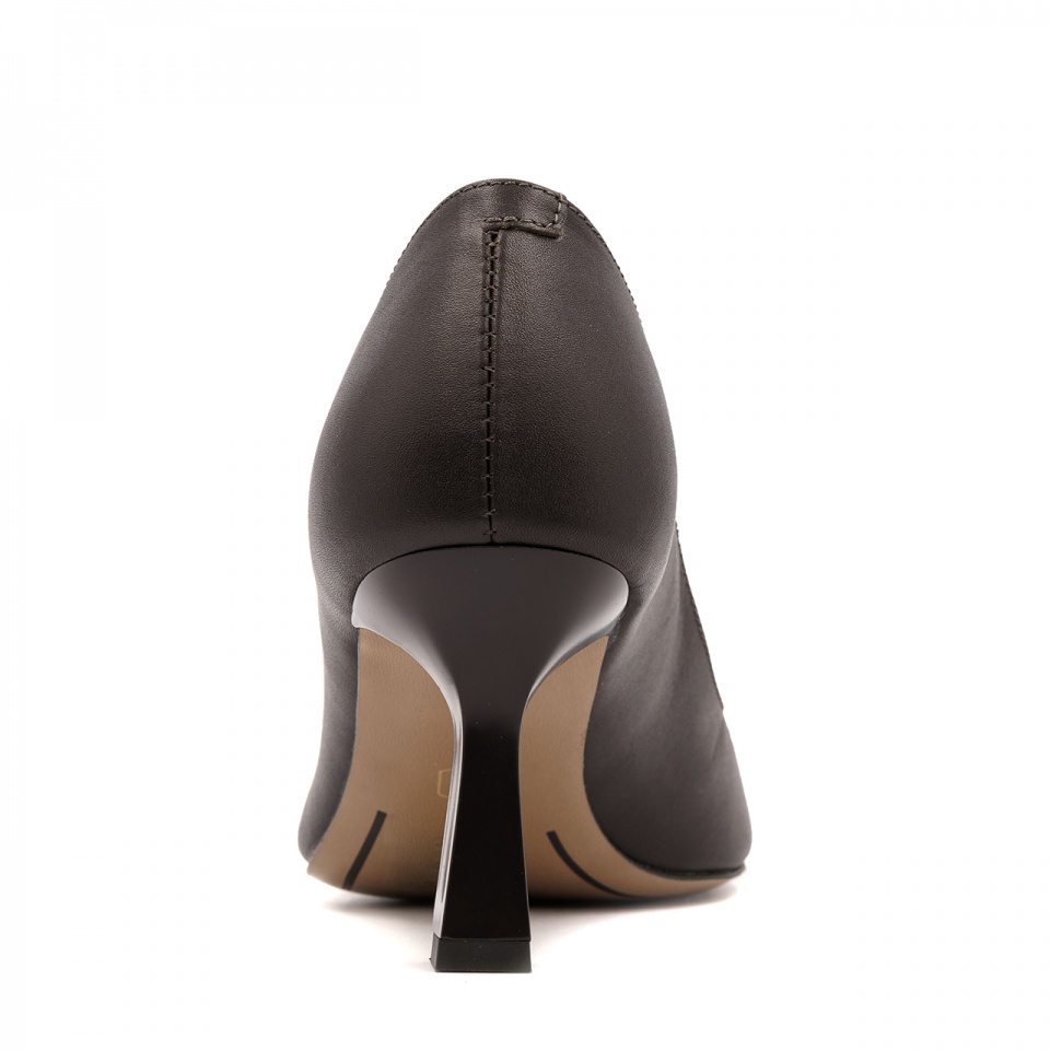 Czekoladowe skórzane czółenka 264E