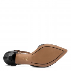 Czarne skórzane sandały w szpic i panterą 299B