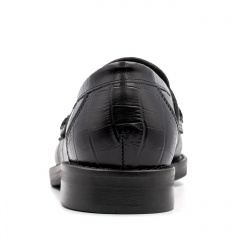 Czarne skórzane półbuty w krokodyli wzór 44N