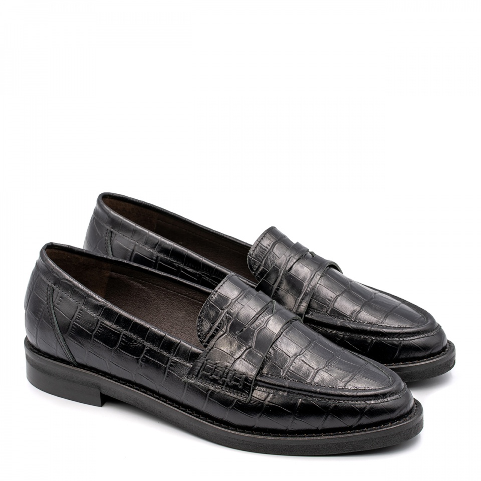 Czarne skórzane półbuty w krokodyli wzór 44N