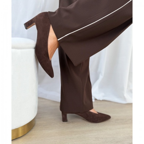 Czekoladowe zamszowe cz&oacute;łenka 210M