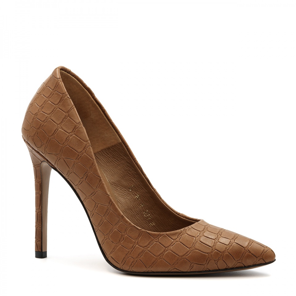 Koniakowe skórzane szpilki w krokodyli wzór 101W