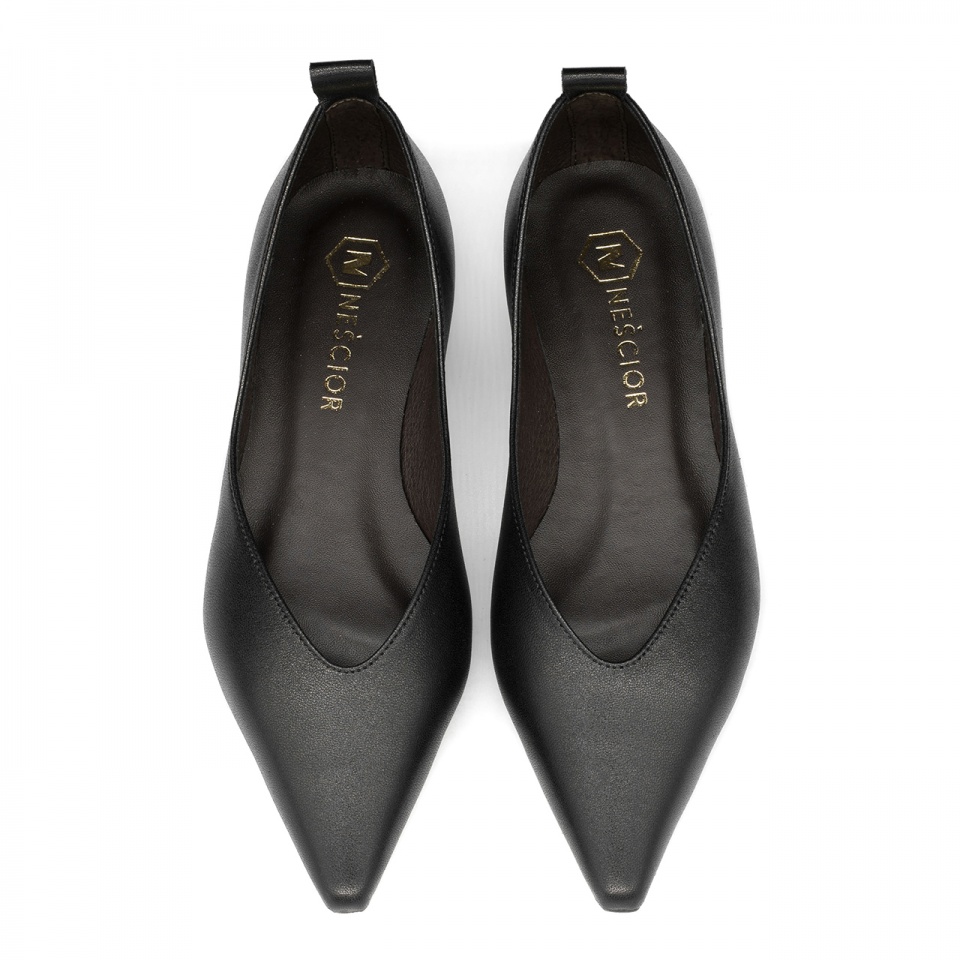 Czarne skórzane baleriny w szpic 298B