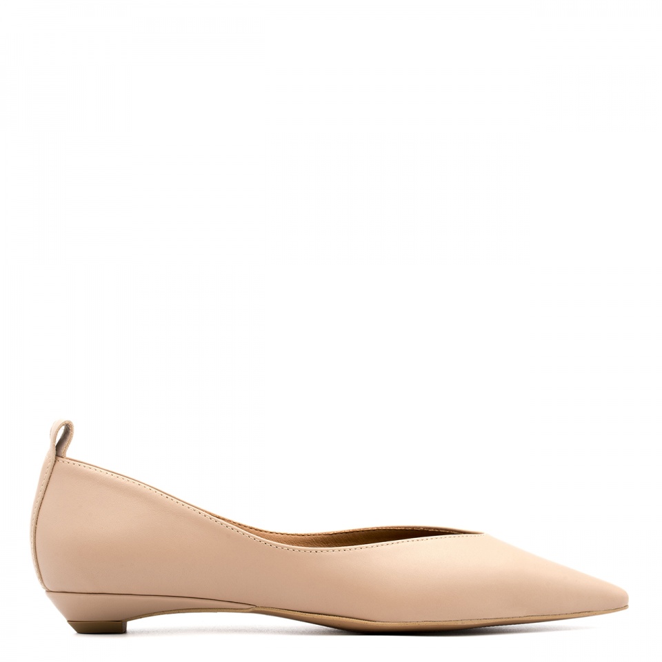 Beżowe skórzane baleriny w szpic 298B