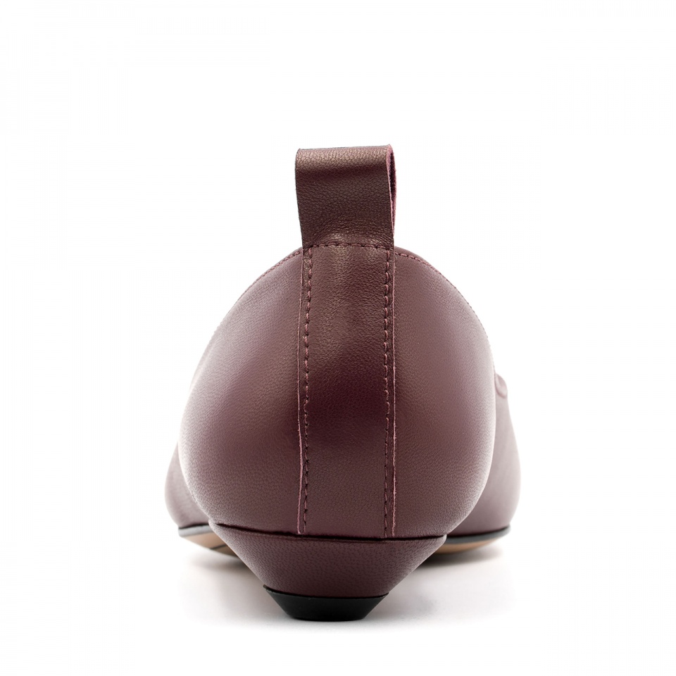 Bordowe skórzane baleriny w szpic 298B
