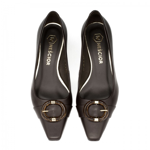 Czekoladowe cz&oacute;łenka z kwadratowym noskiem 277C