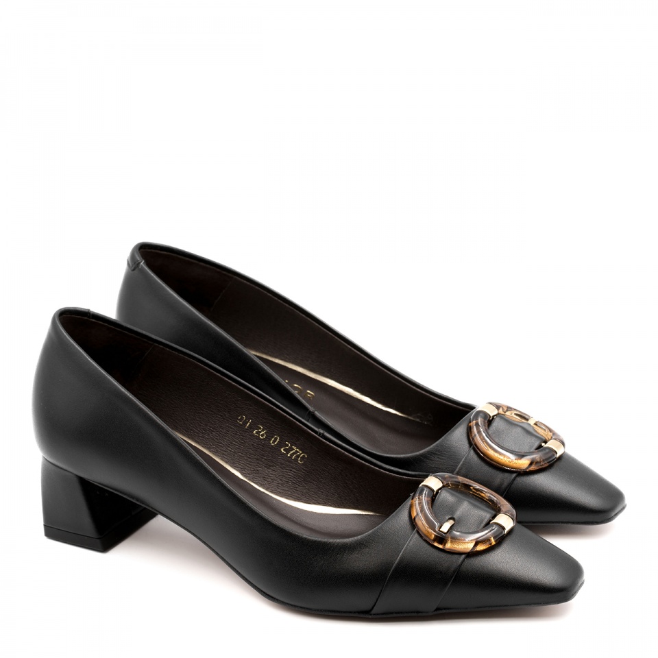 Czarne czółenka z kwadratowym noskiem 277C