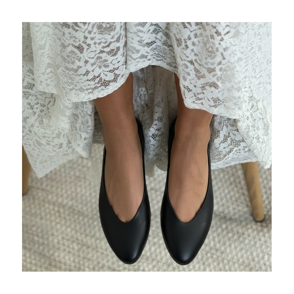Czarne skórzane baleriny na obcasie 297F