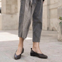 Ciemnobrazowe skórzane baleriny na obcasie 297F