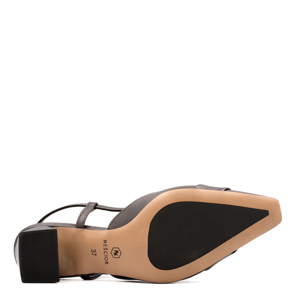 Czekoladowe skórzane czółenka bez pięty 277V