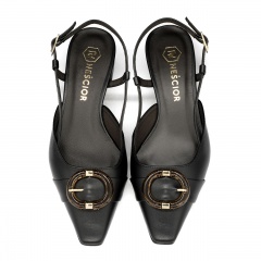 Czarne skórzane czółenka bez pięty 277V