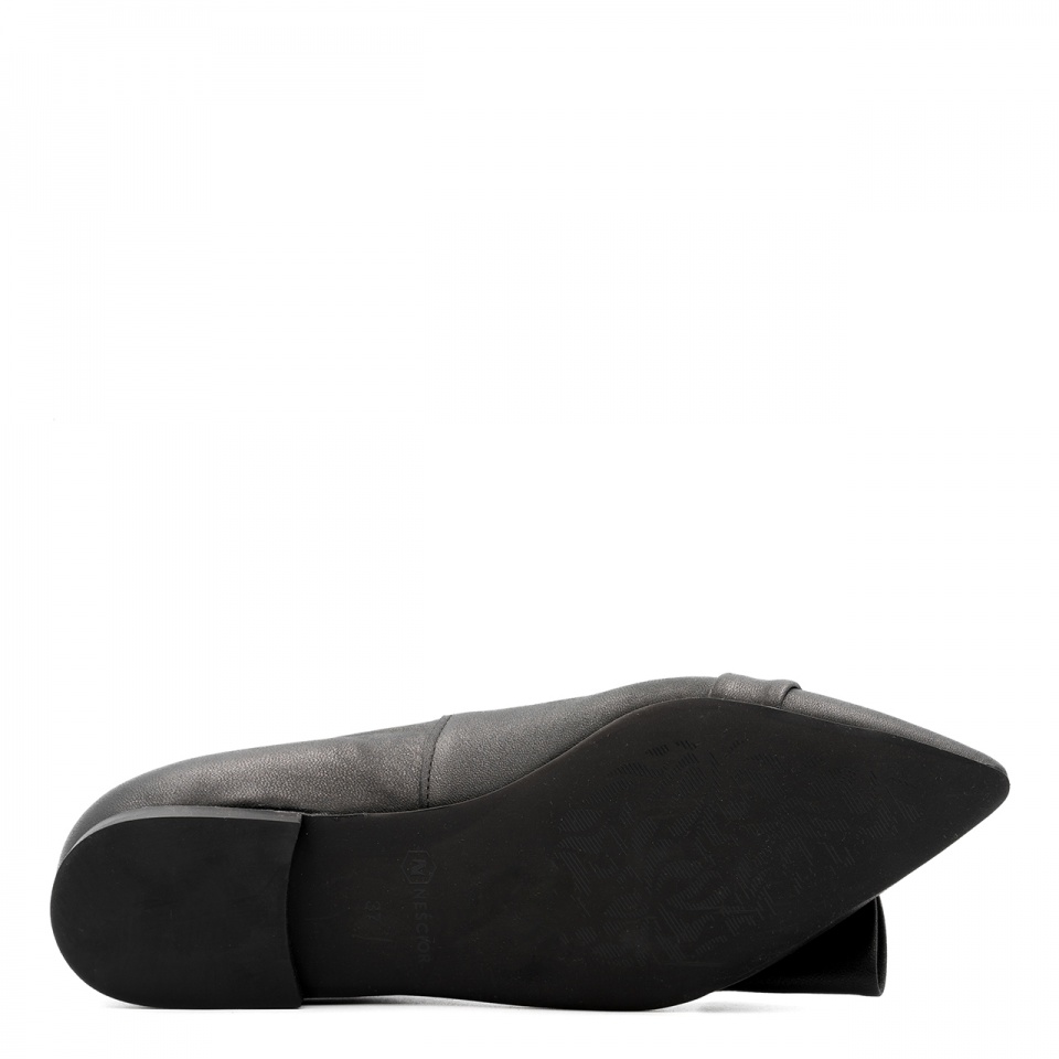 Czarne skórzane baleriny z kokardą 305K