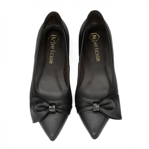 Czarne sk&oacute;rzane baleriny z kokardą 305K