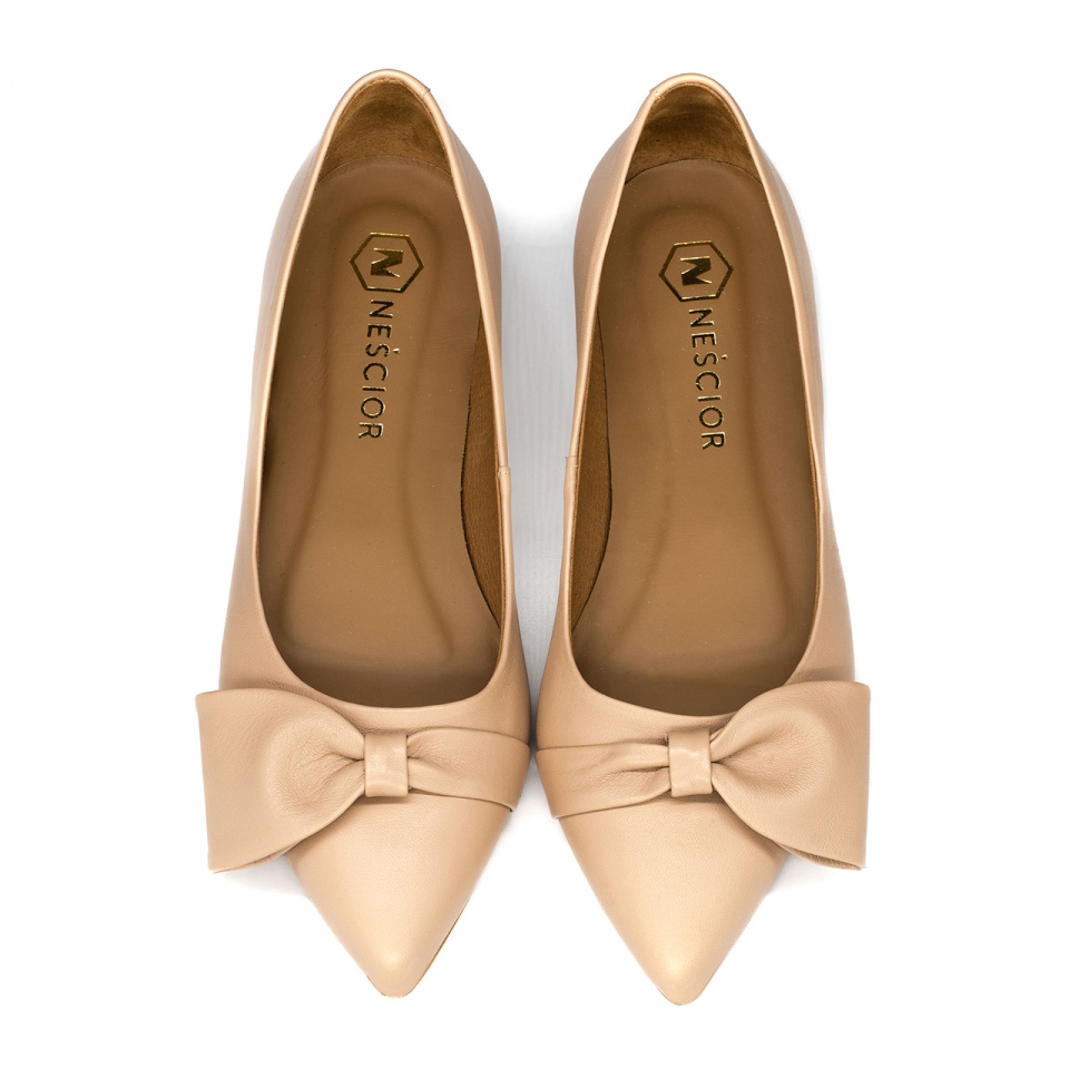 Beżowe skórzane baleriny z kokardą 305K