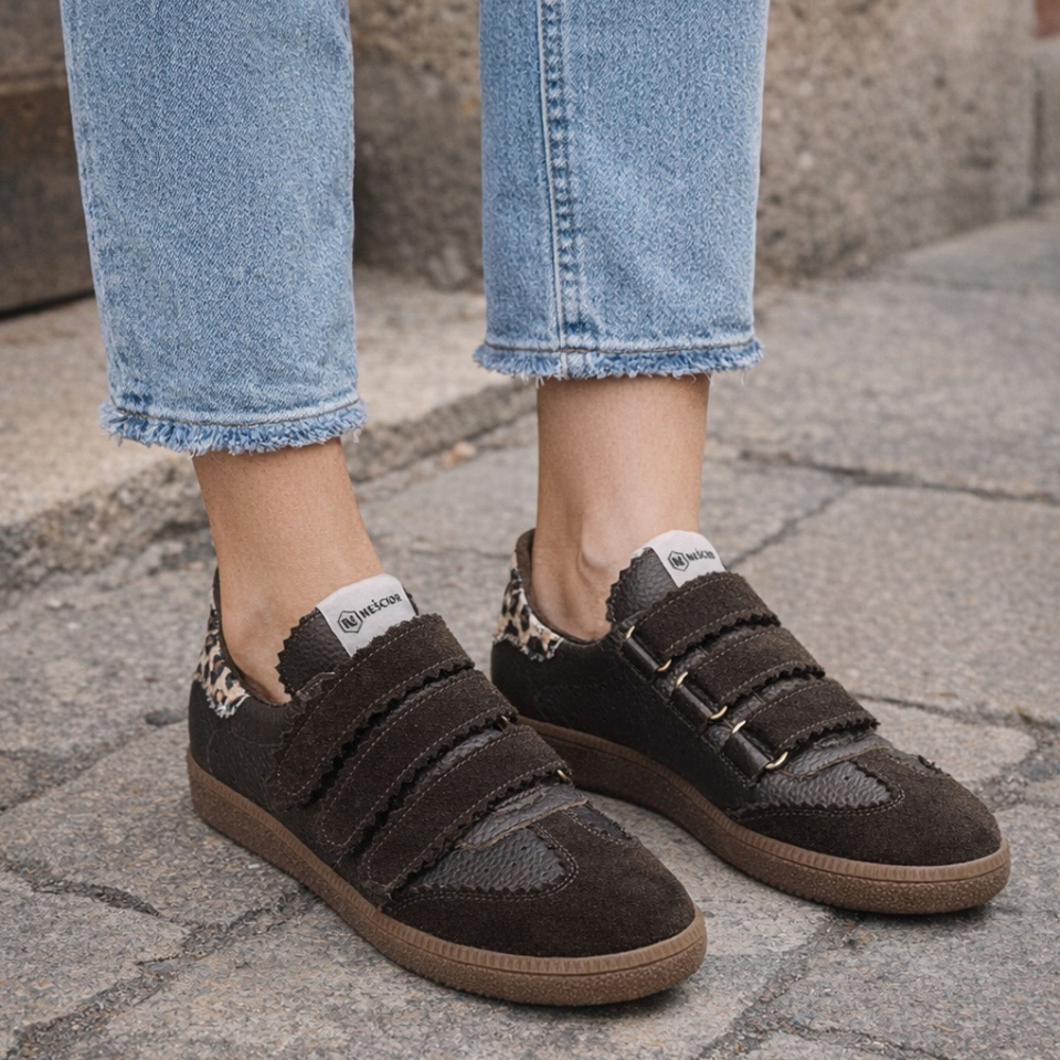 Brązowe skórzane trampki na rzepy 63R