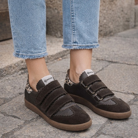 Brązowe sk&oacute;rzane trampki na rzepy 63R