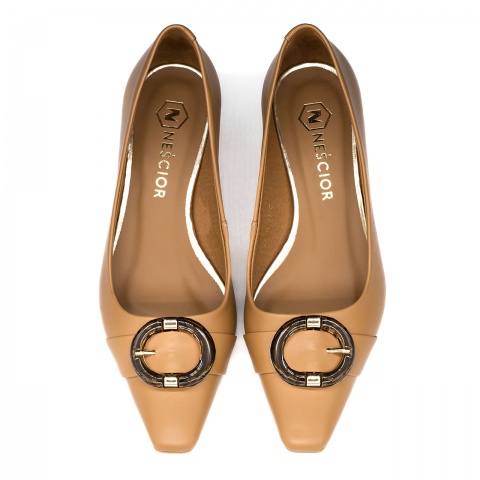 Karmelowe cz&oacute;łenka z kwadratowym noskiem 277C