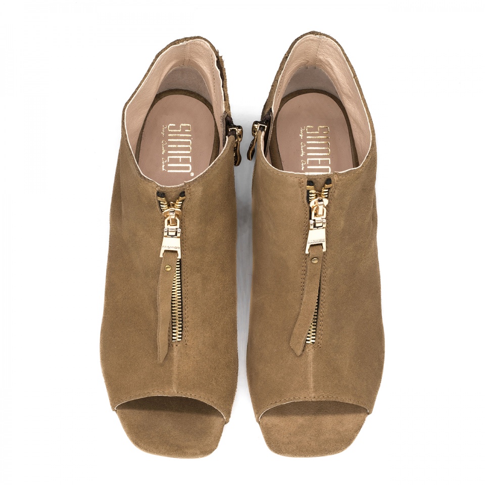 Koniakowe welurowe botki peep toe 7SM6011A