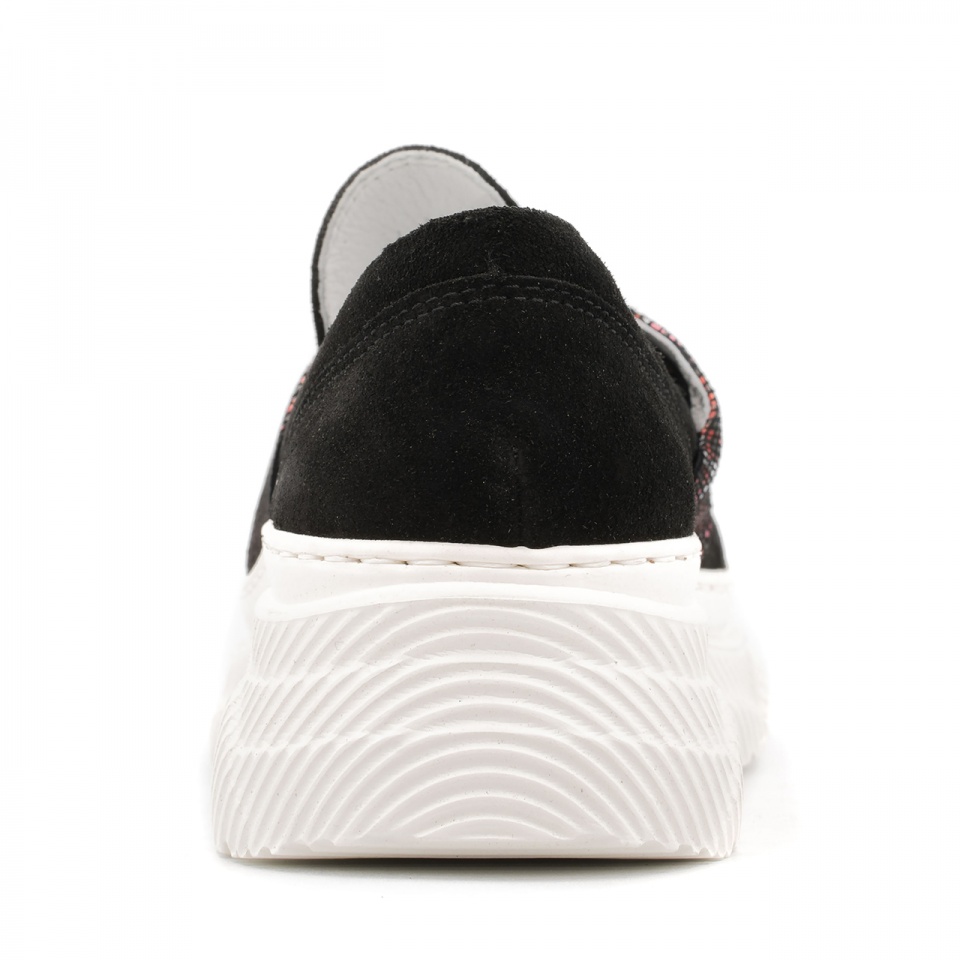 Czarne półbuty w sportowym stylu 7SM4579A