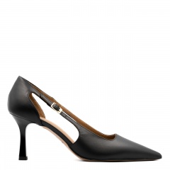 Czarne czółenka z wycięciem 304A