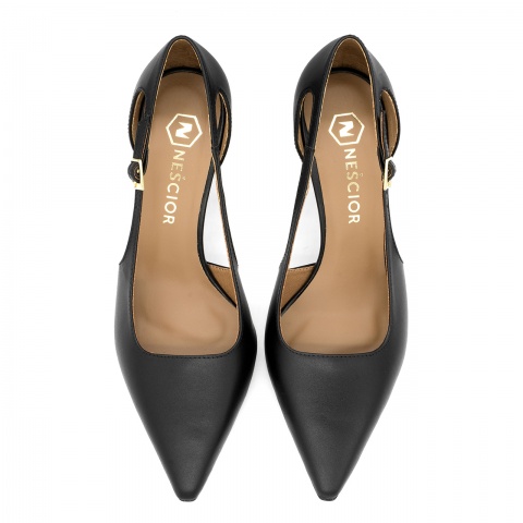 Czarne cz&oacute;łenka z wycięciem 304A