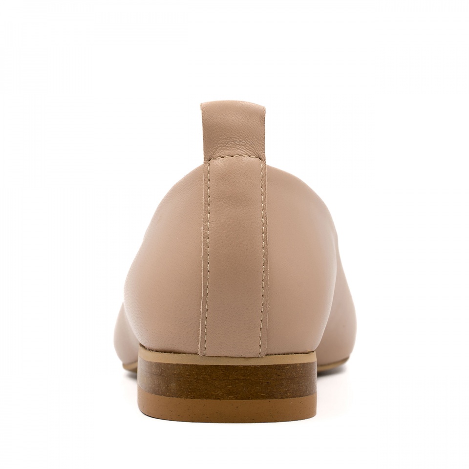 Beżowe baleriny z kwadratowym noskiem 80B