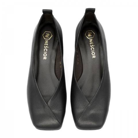 Czarne baleriny z kwadratowym noskiem 80B