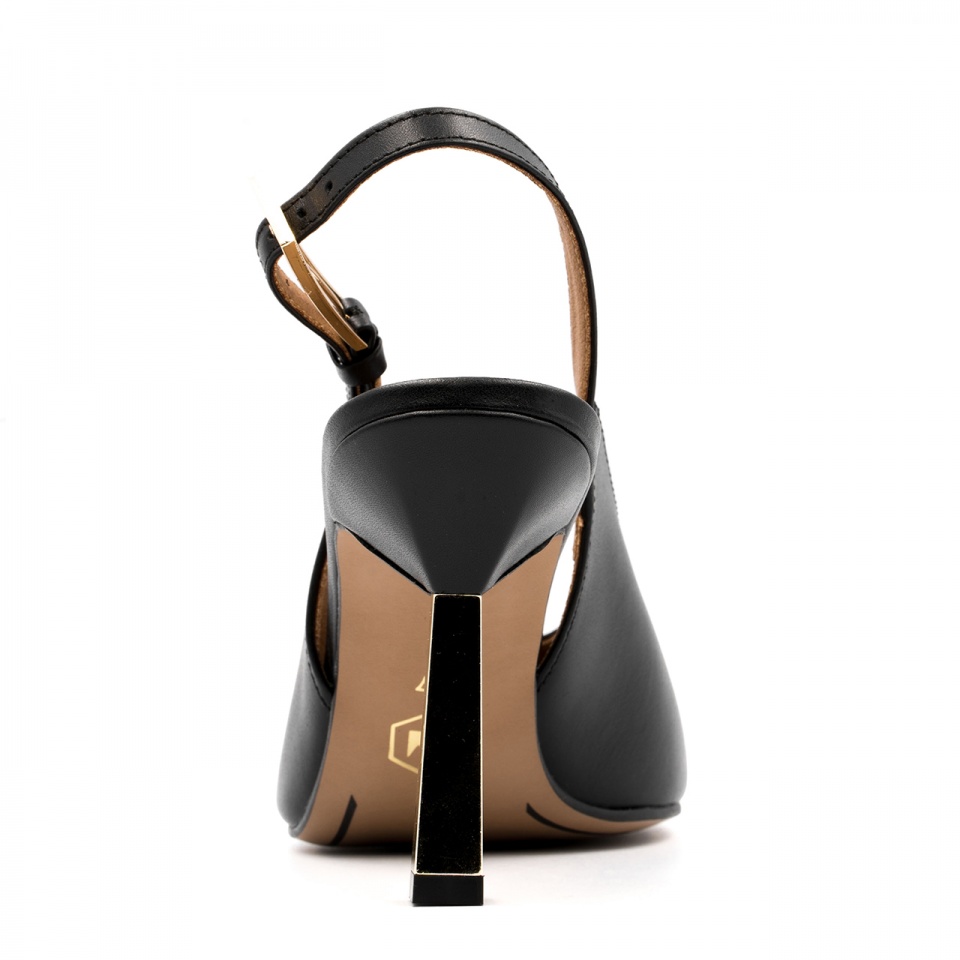 Czarne czółenka z klamrą 231P