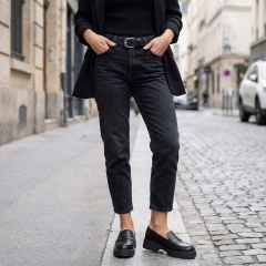 Czarne skórzane półbuty na grubym spodzie 241N